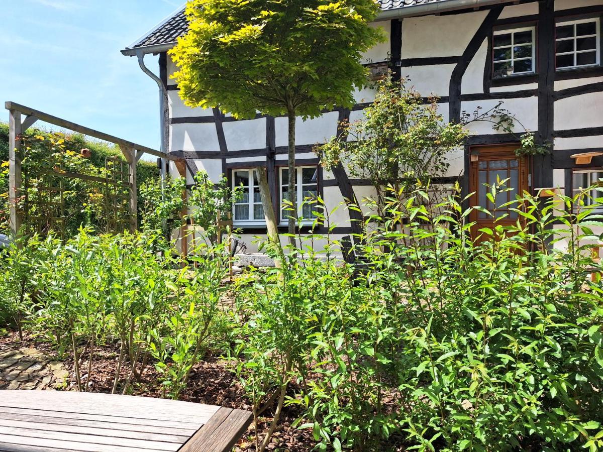 Ferienhaus Altes Backhaus Roetgen Exterior photo